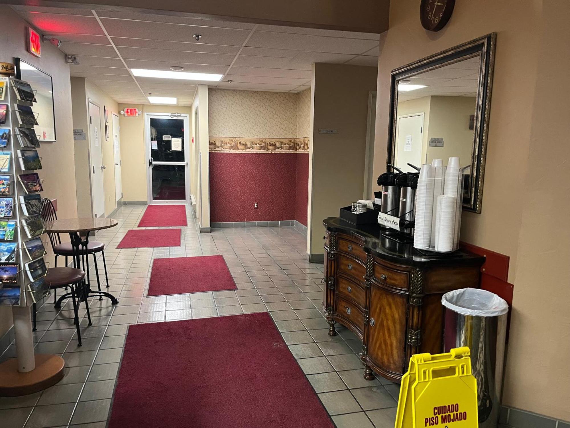 Americas Best Value Inn Kalispell Exterior foto